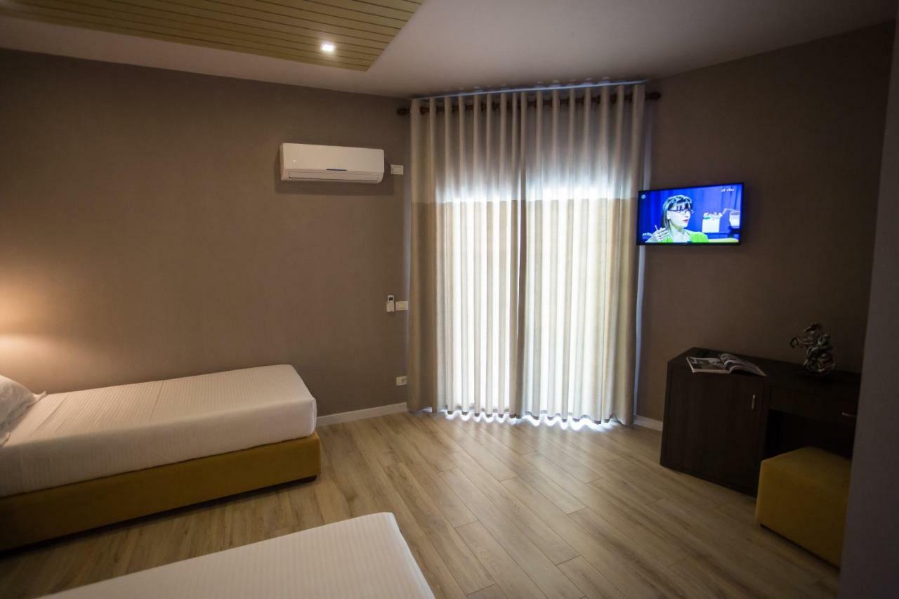 Vila Verde Beach Hotel Durrës Exterior foto